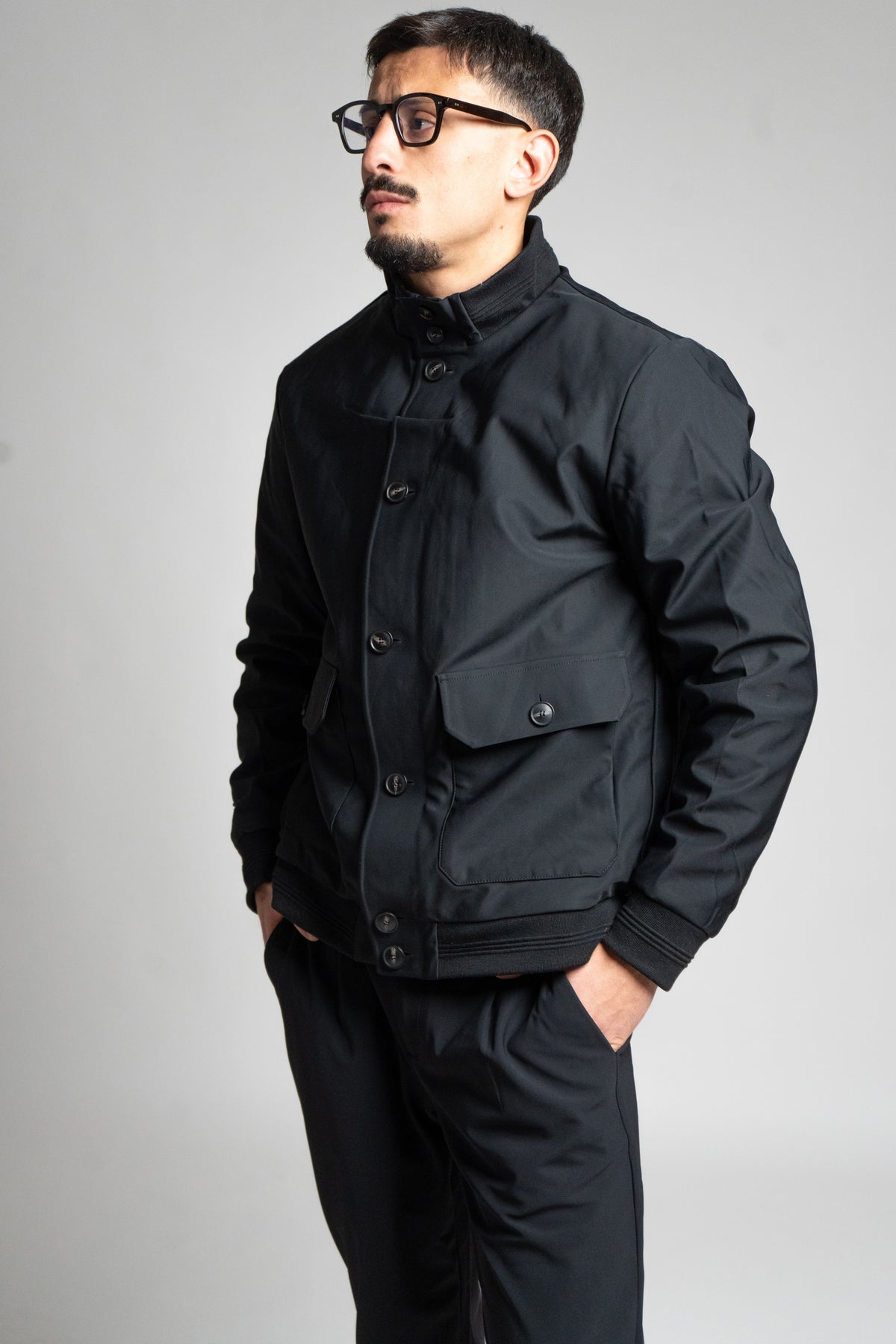 Giacca Casual Nera con Bottoni – IMPERSONAL
