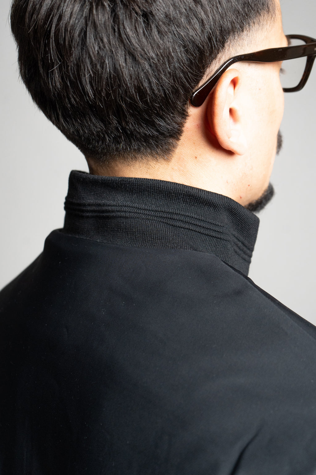 Giacca Casual Nera con Bottoni – IMPERSONAL